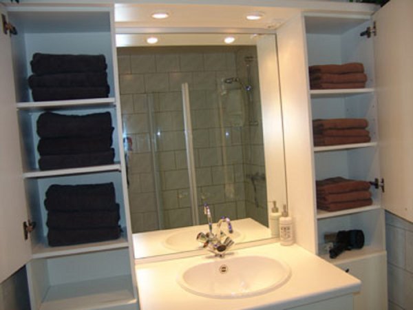 Bad/-handdoeken, zeep en haardroger aanwezig..