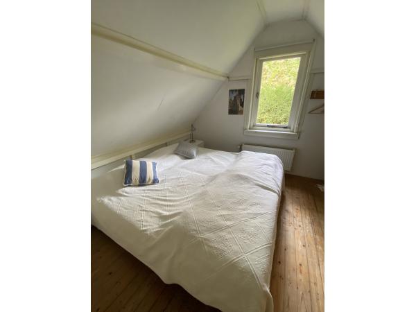 tweepersoons-slaapkamer achterzijde