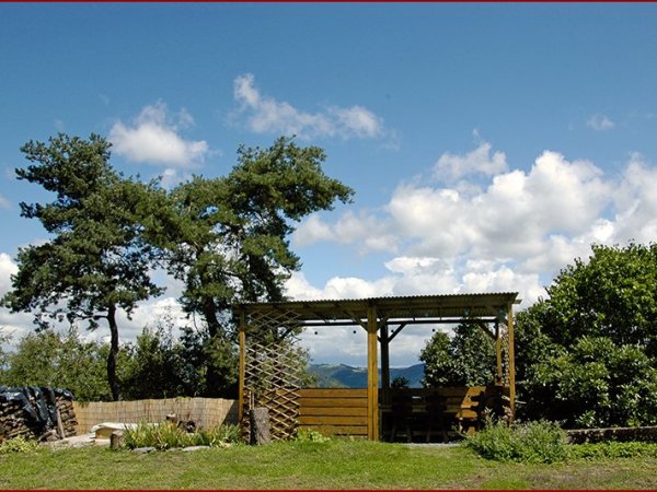 Pergola met plancha, om te genieten van buiten eten.